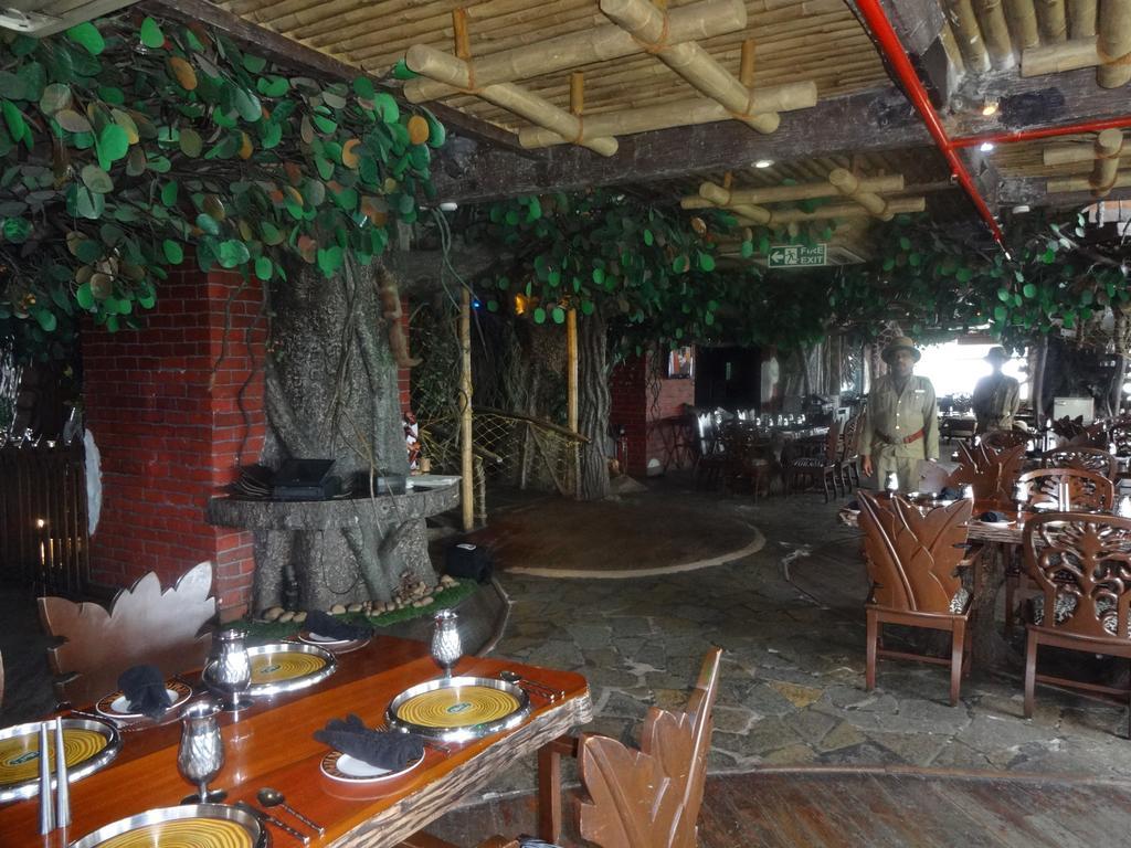 Hotel Ohris Banjara Hyderabad Exterior foto