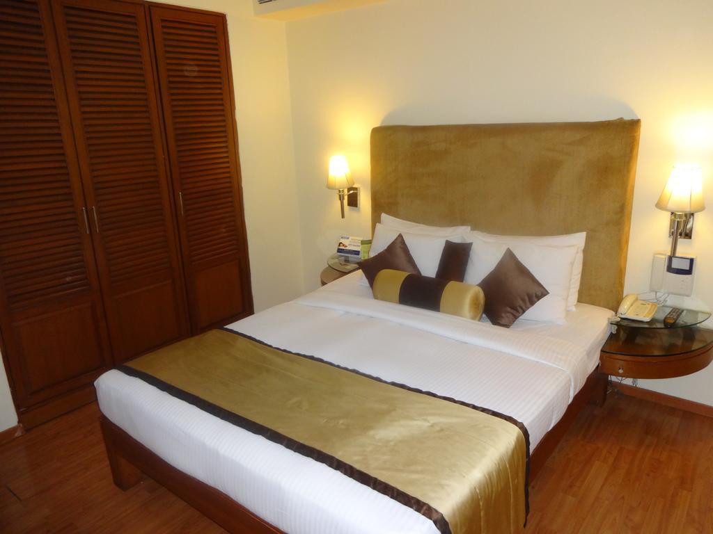 Hotel Ohris Banjara Hyderabad Exterior foto