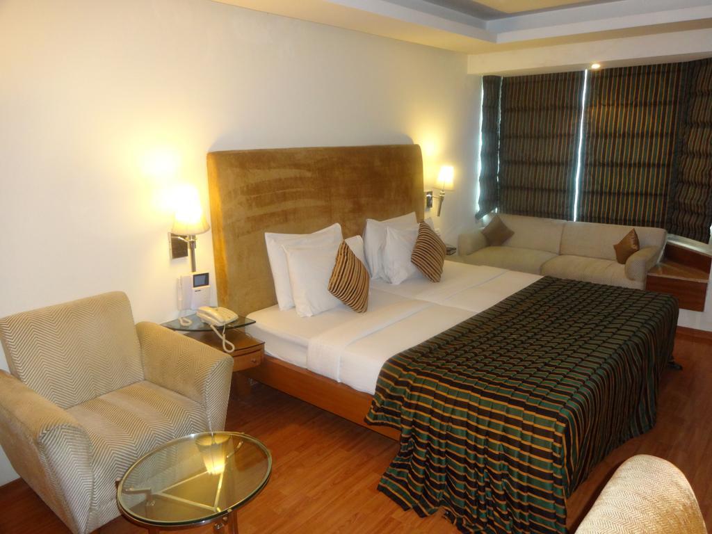 Hotel Ohris Banjara Hyderabad Exterior foto